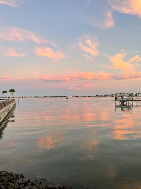 HARBOUR CLUB CONDO 3 - Residential