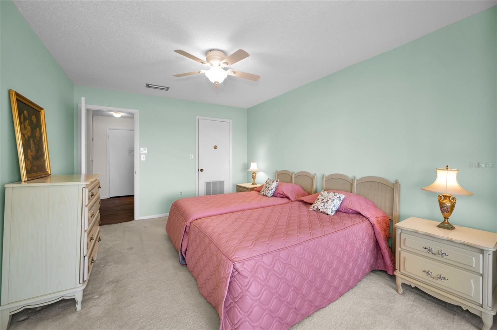 HARBOUR CLUB CONDO 3 - Residential