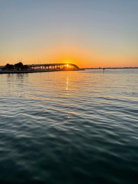 HARBOUR CLUB CONDO 3 - Residential