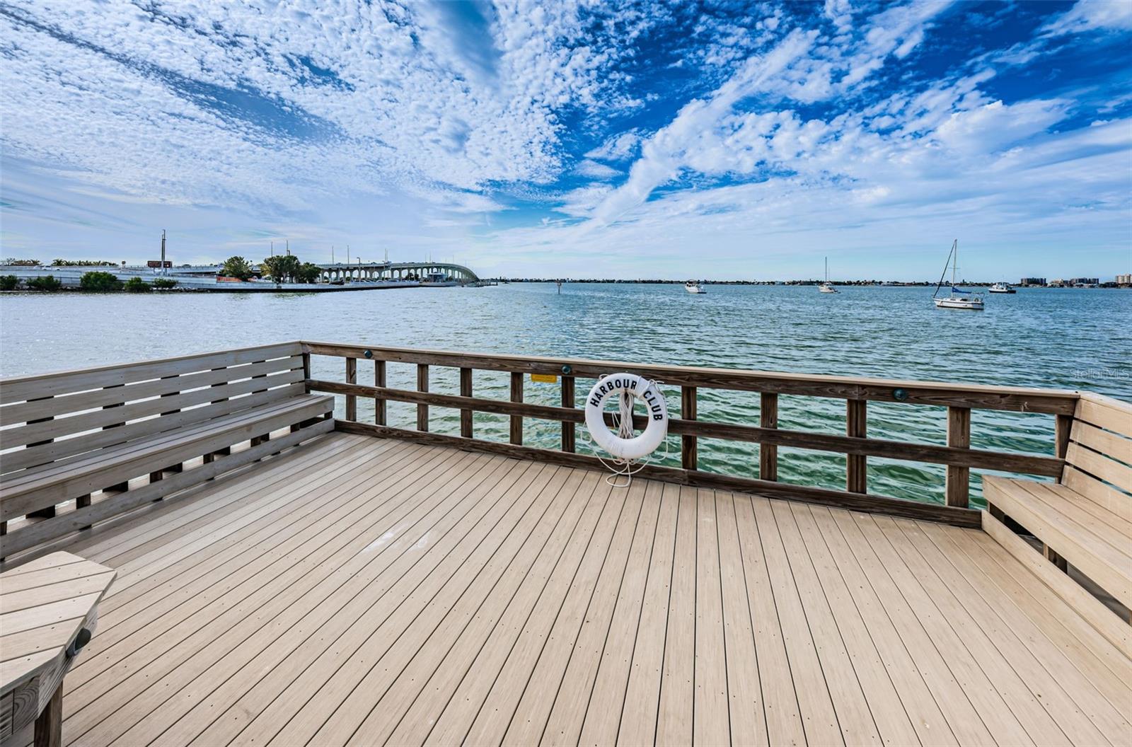 HARBOUR CLUB CONDO 3 - Residential