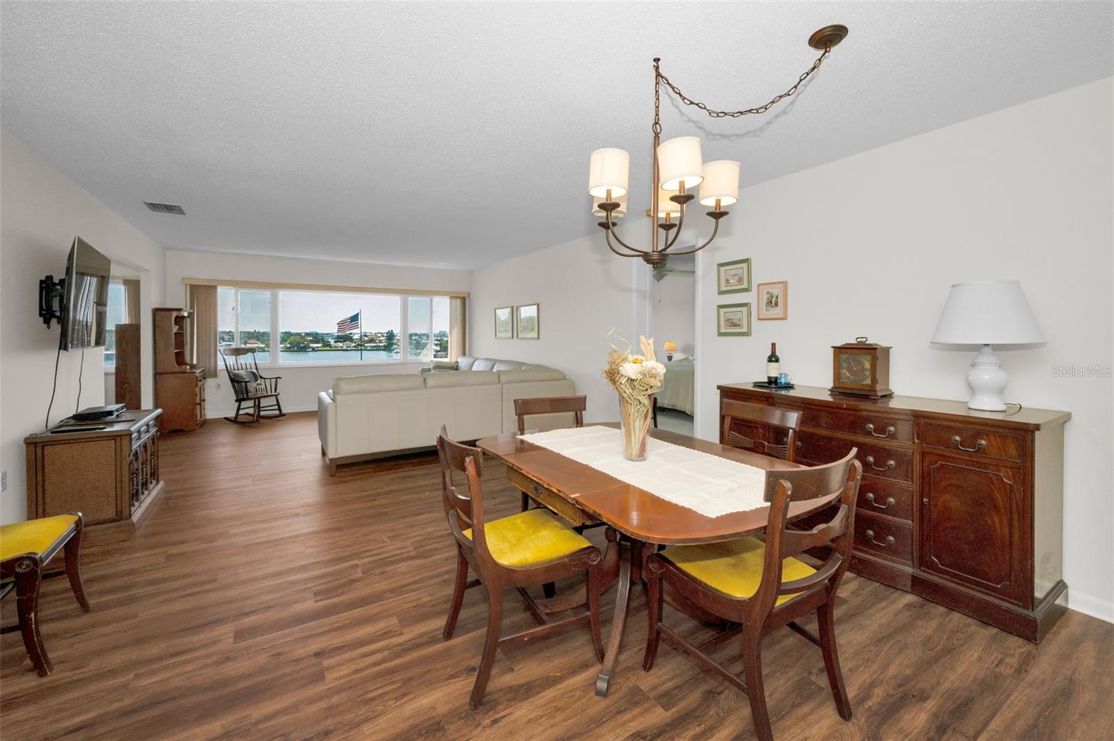 HARBOUR CLUB CONDO 3 - Residential