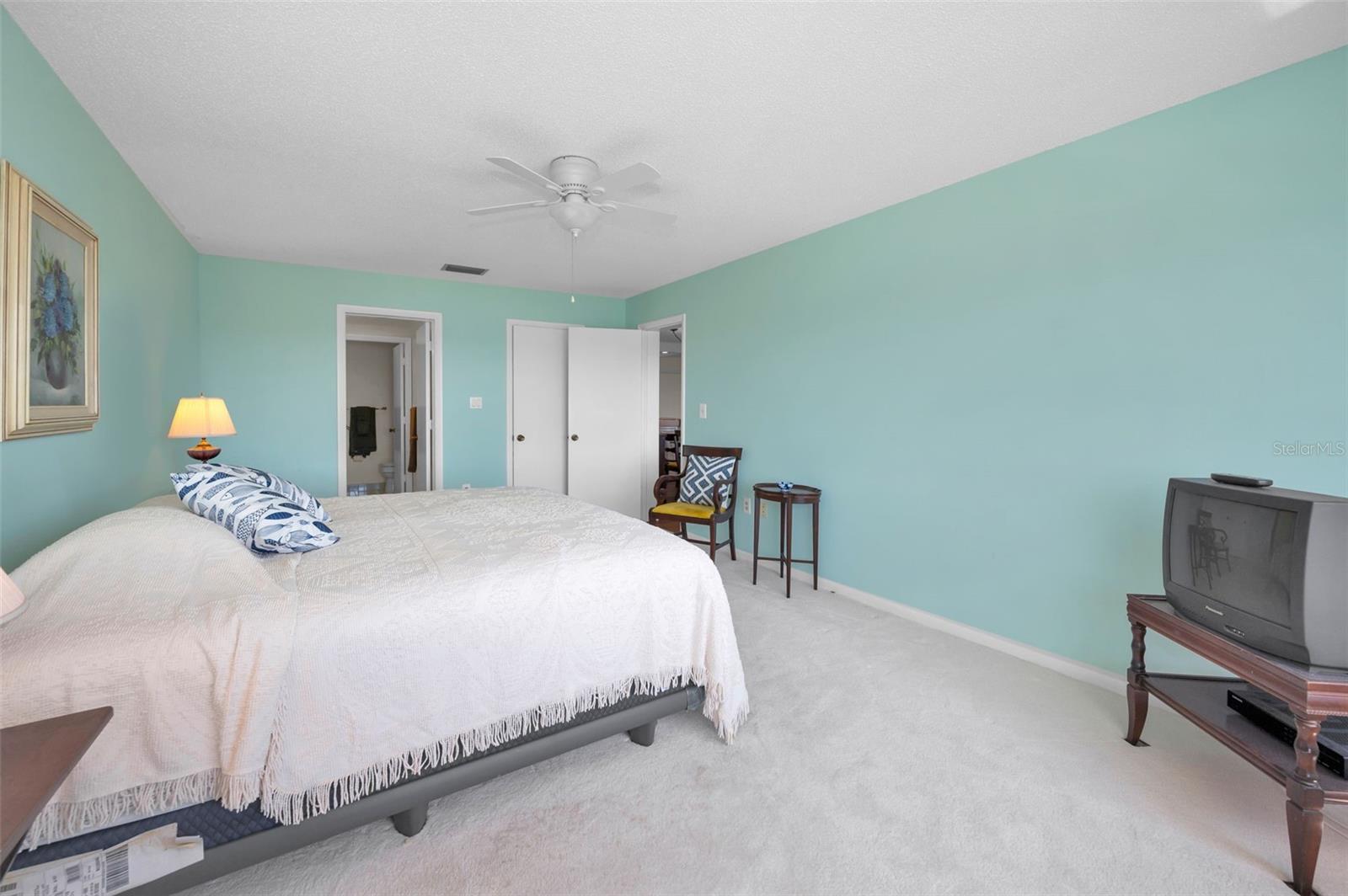 HARBOUR CLUB CONDO 3 - Residential