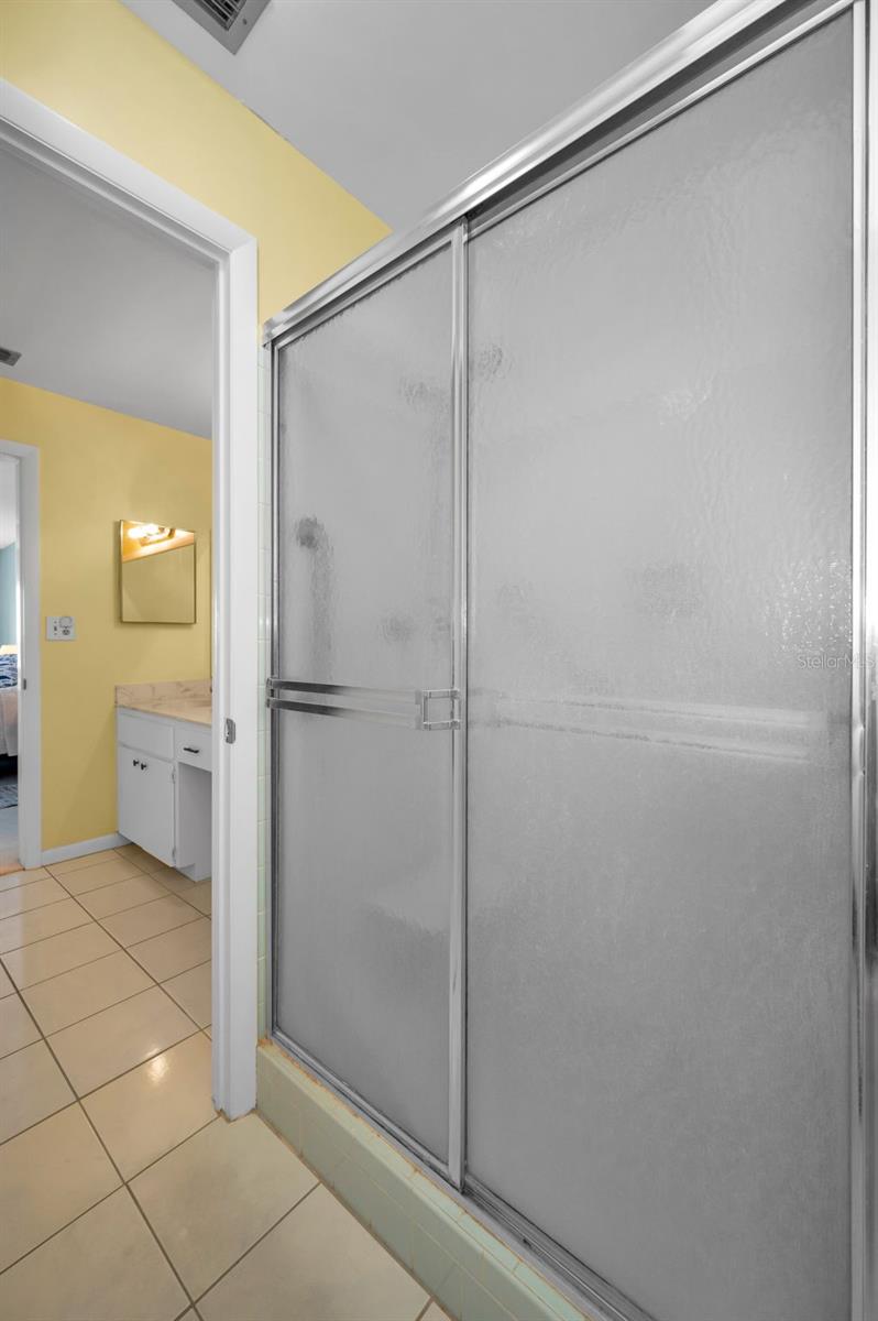 HARBOUR CLUB CONDO 3 - Residential