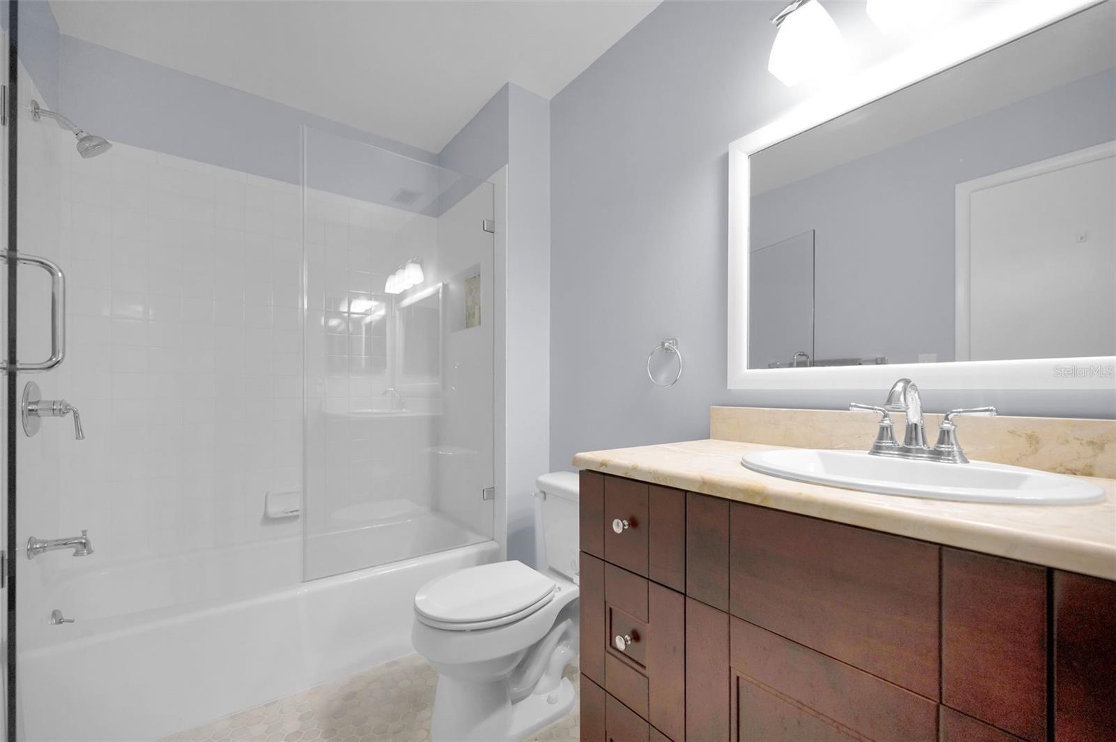 HARBOUR CLUB CONDO 3 - Residential