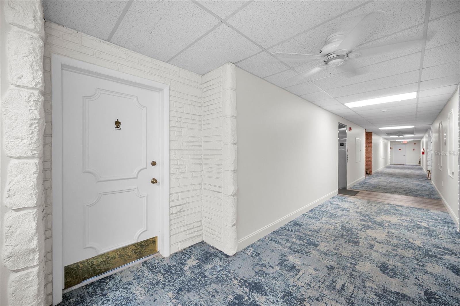 HARBOUR CLUB CONDO 3 - Residential