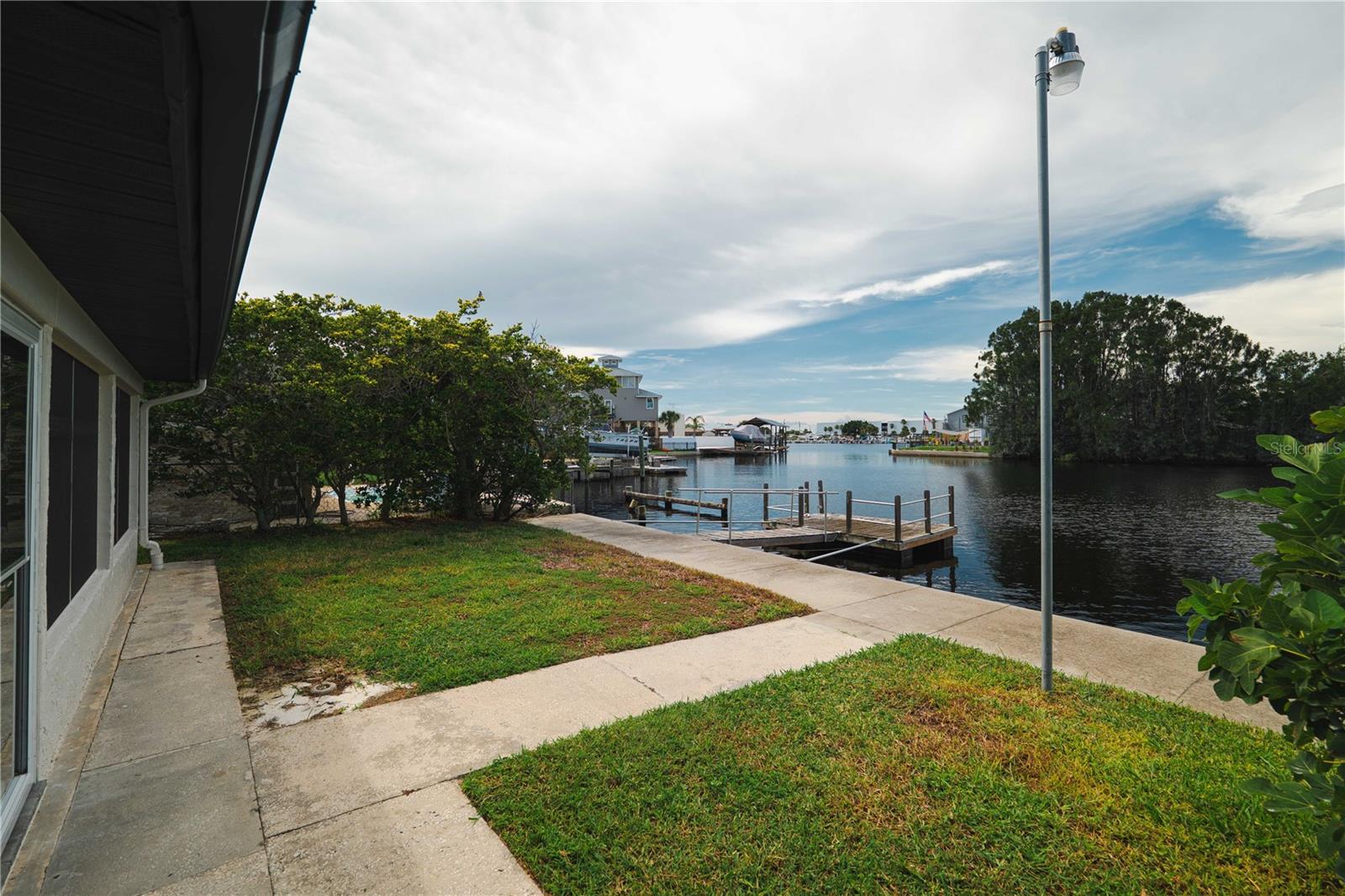 HUDSON BEACH ESTATES - Residential Lease