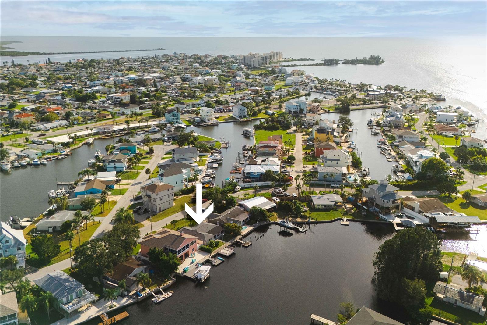 HUDSON BEACH ESTATES - Residential Lease