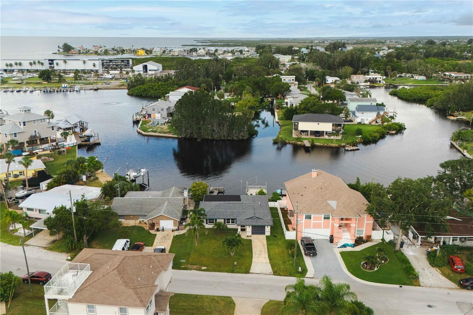 HUDSON BEACH ESTATES - Residential Lease