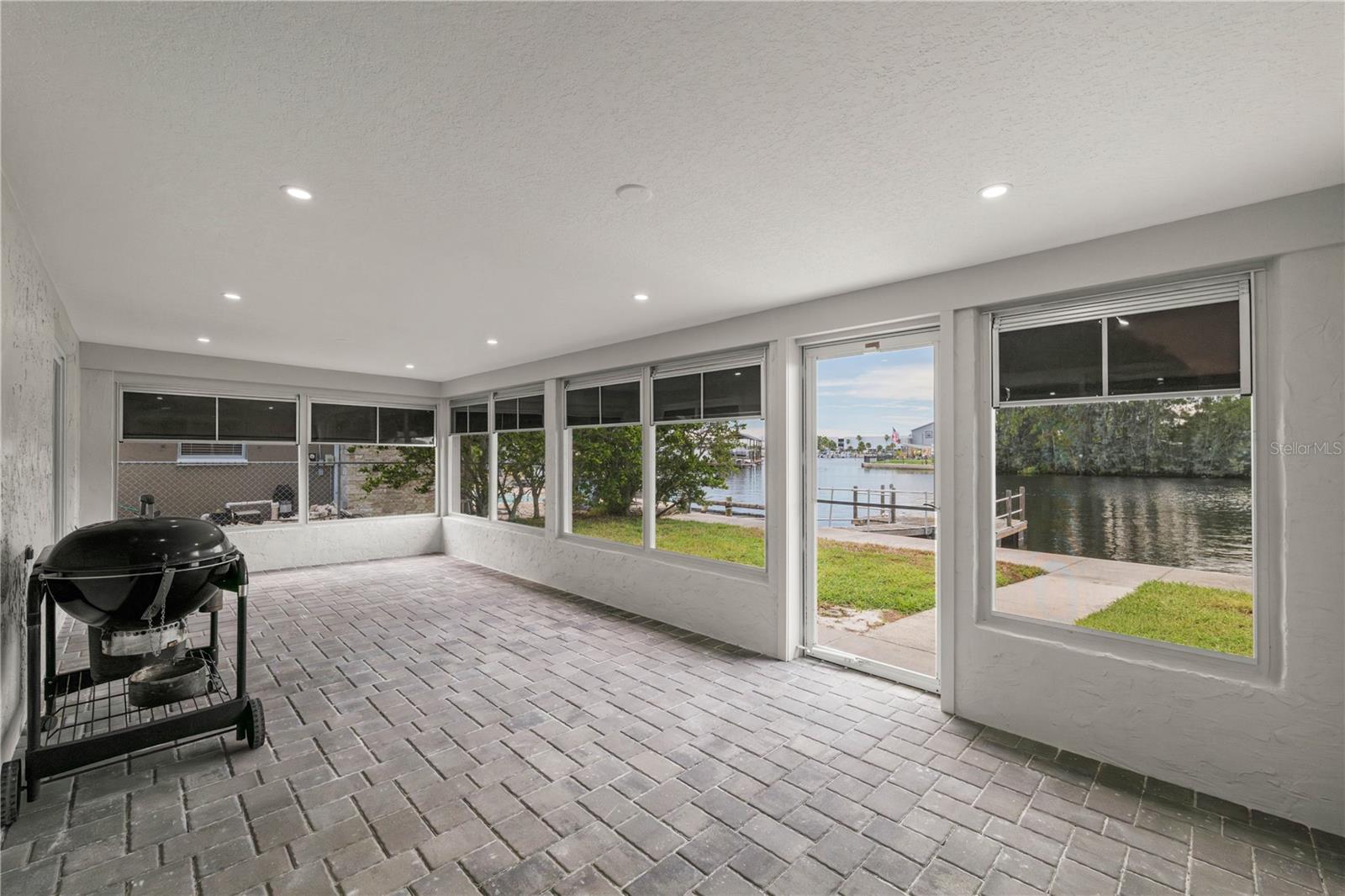 HUDSON BEACH ESTATES - Residential Lease