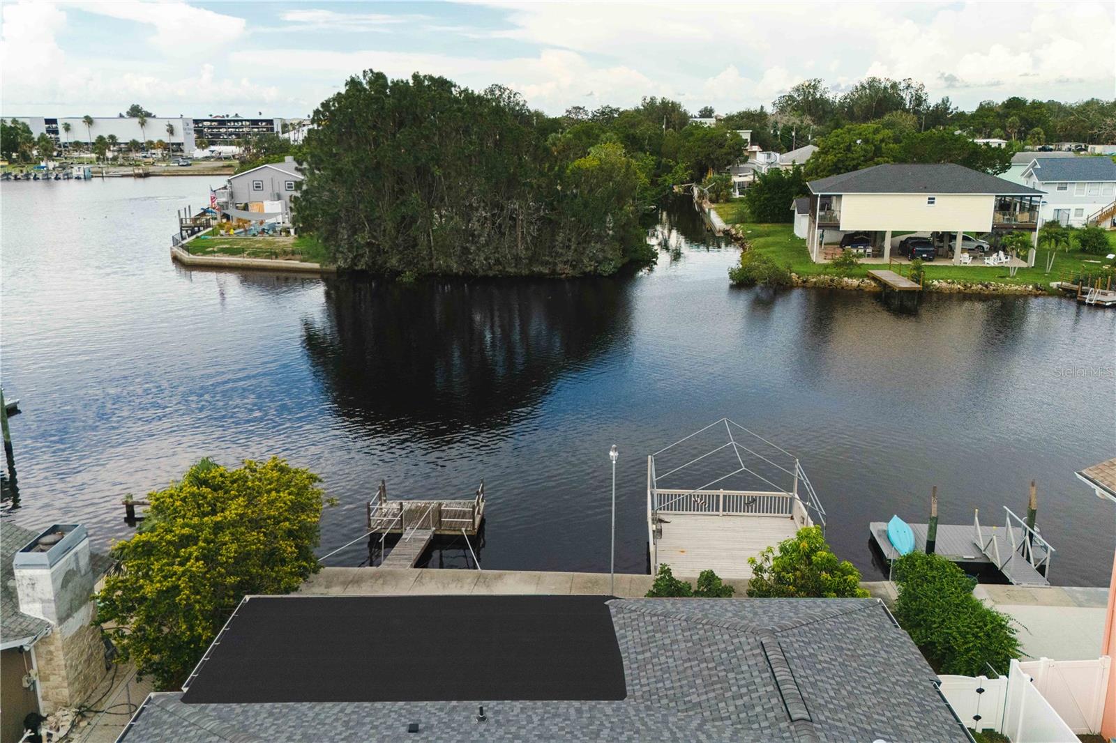 HUDSON BEACH ESTATES - Residential Lease