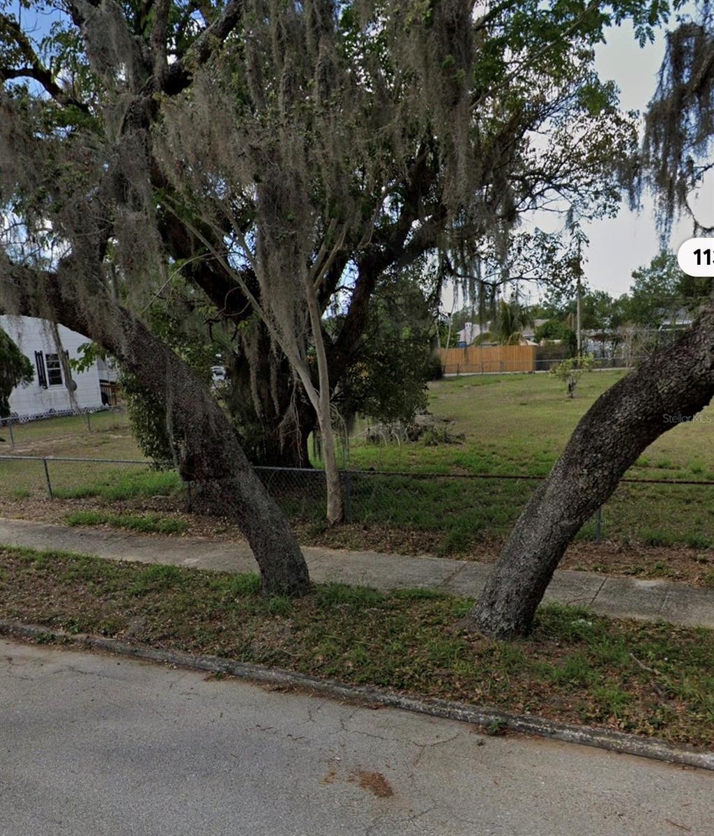 Photo of 1131 Edgemoor Avenue, Sebring, FL 33870 (MLS # TB8518824)