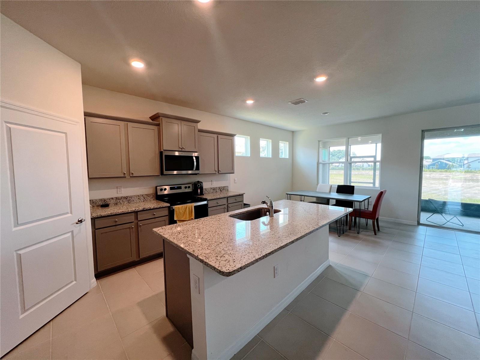 BEAUMONT PH I - Residential Lease