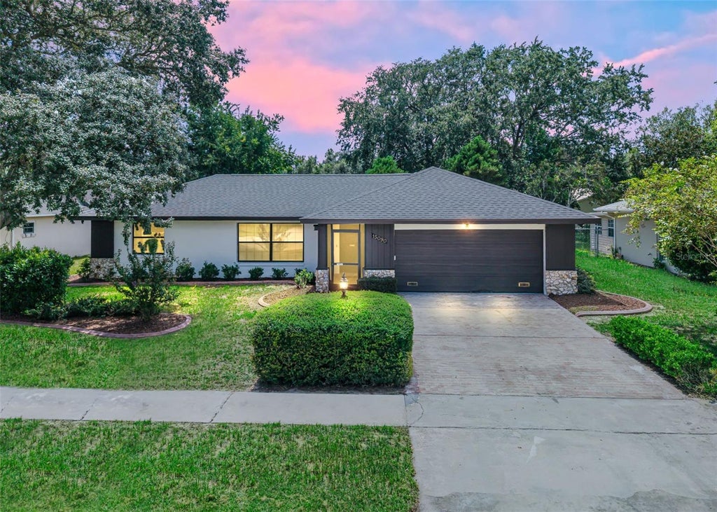 Photo of 15090 SW 38th Circle, Ocala, FL 34473 (MLS # OM732283)