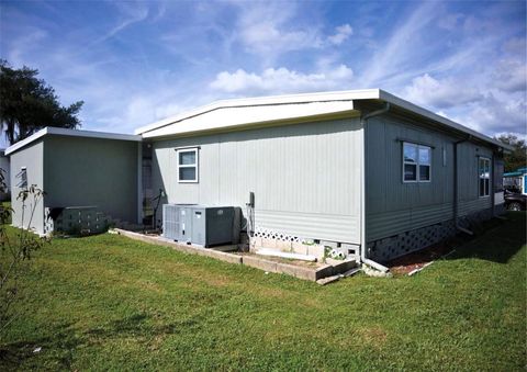 A home in LAKELAND