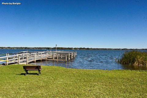 A home in LAKELAND