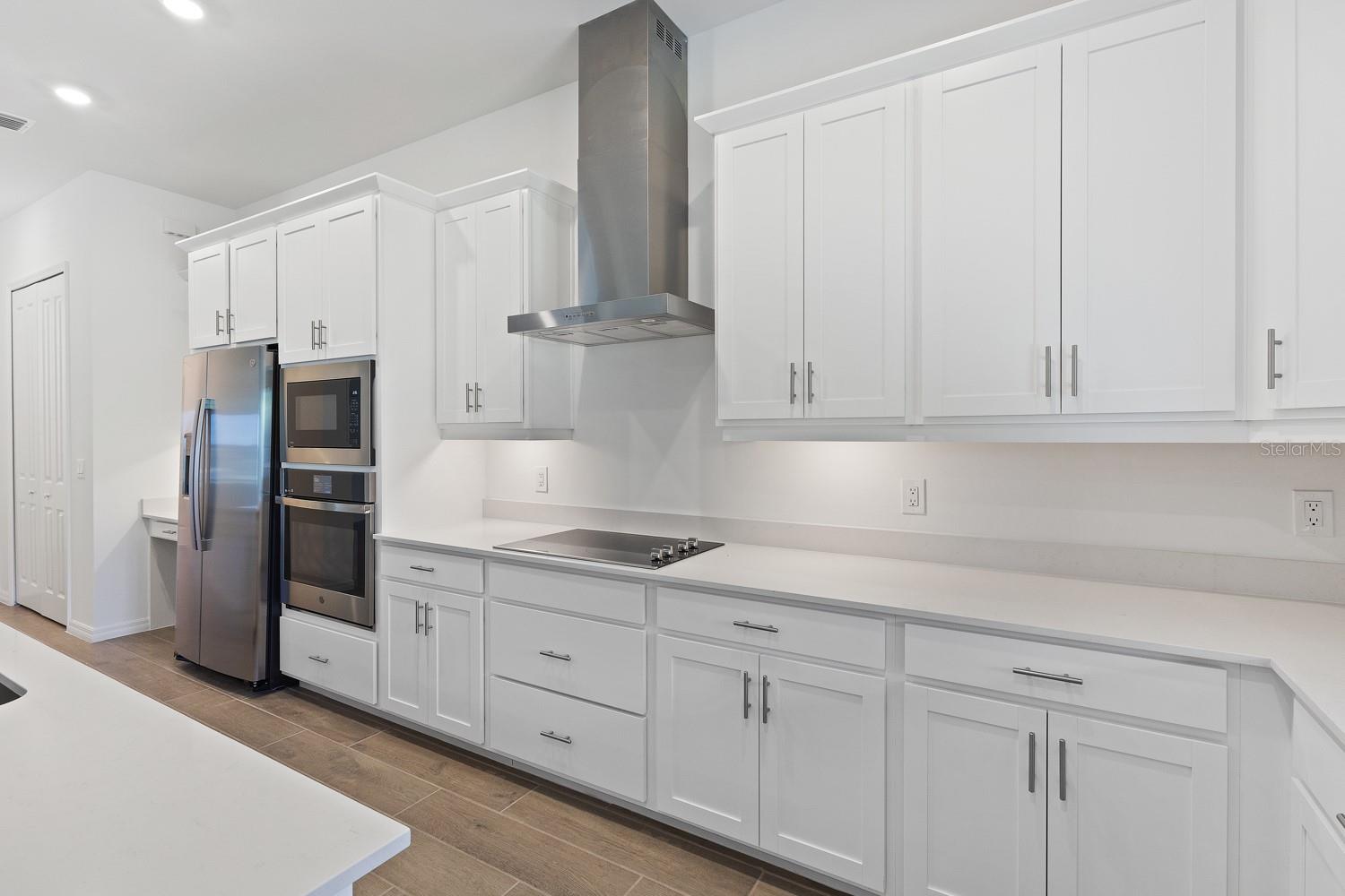 SANDY KEY - Residential