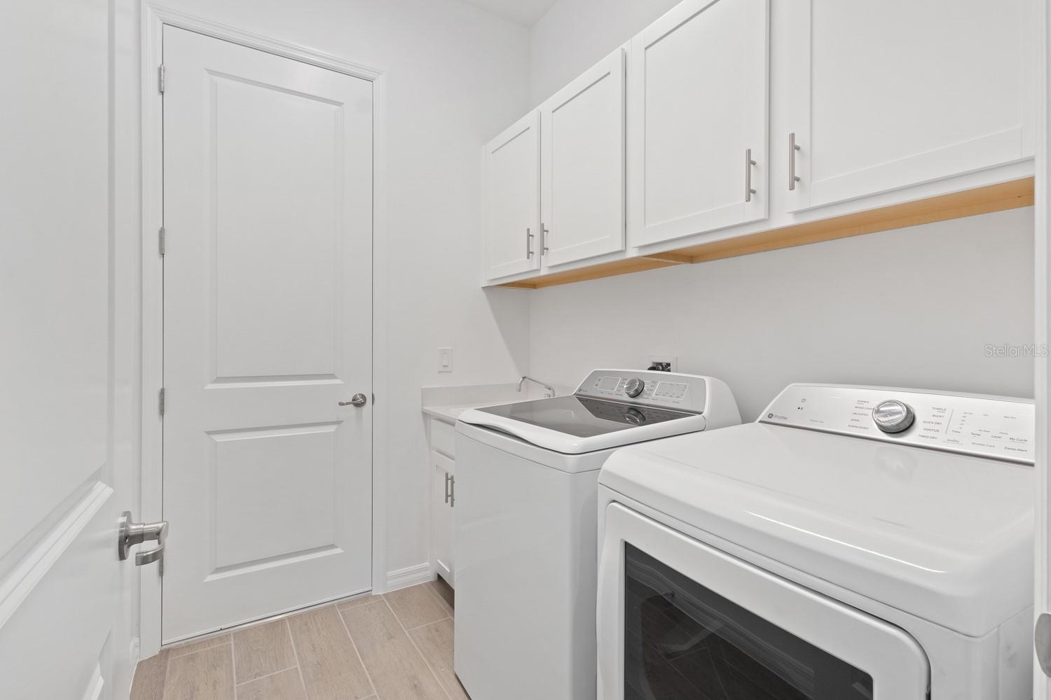 SANDY KEY - Residential