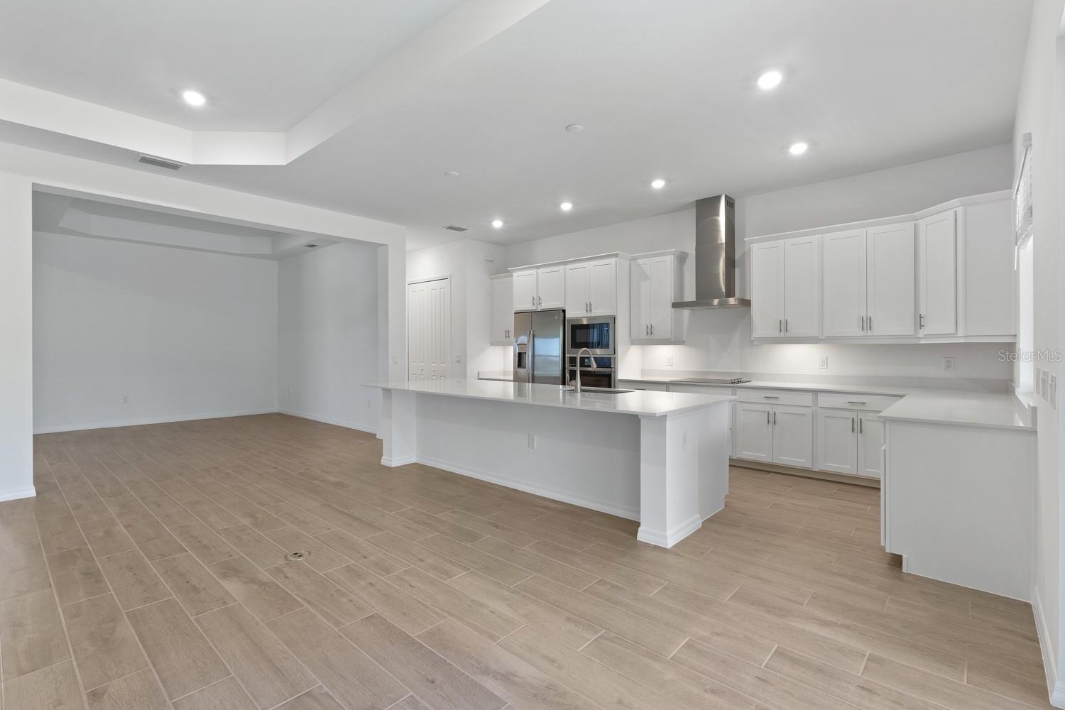 SANDY KEY - Residential