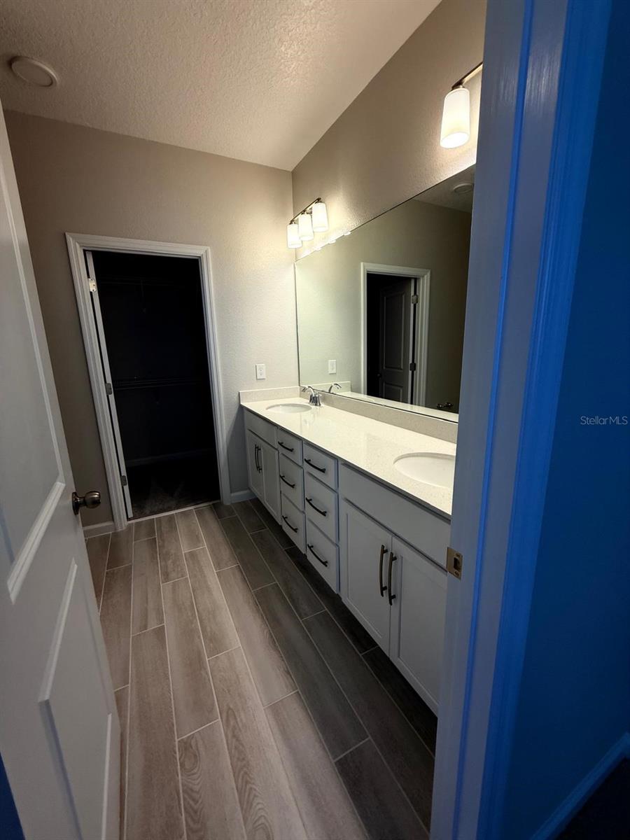 CENTER LAKE ON THE PARK - Residential Lease