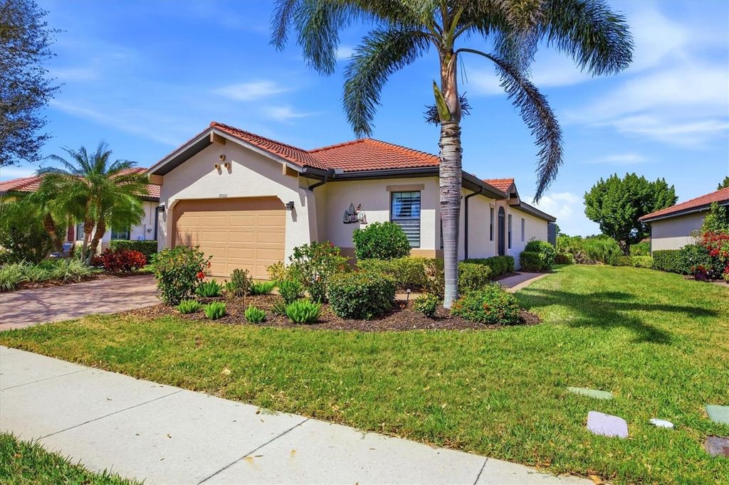 Photo of 10533 Crooked Creek Drive, Venice, FL 34293 (MLS # N6143233)