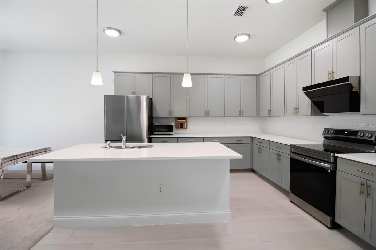 BLUE DIAMOND - Residential