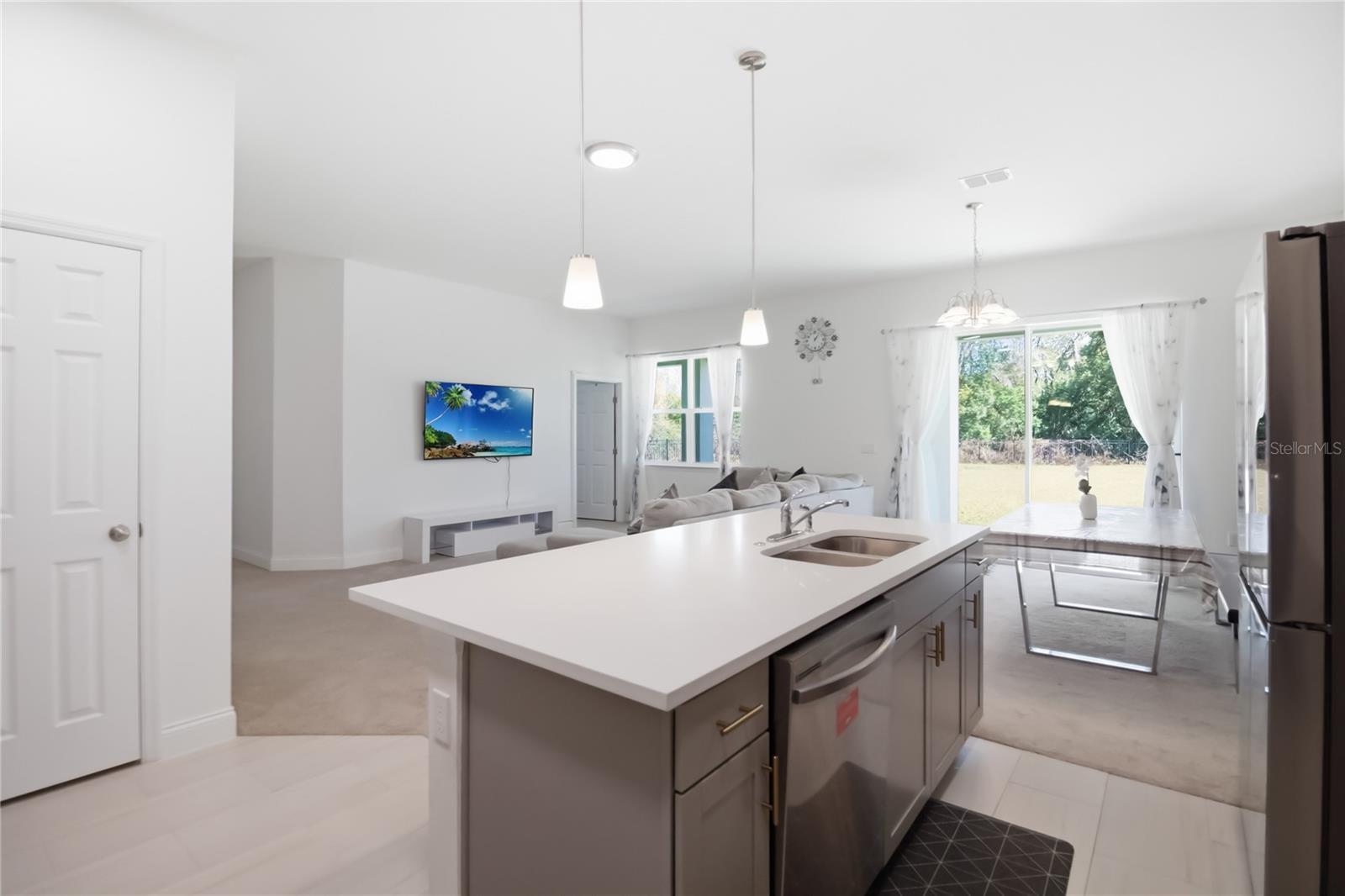 BLUE DIAMOND - Residential