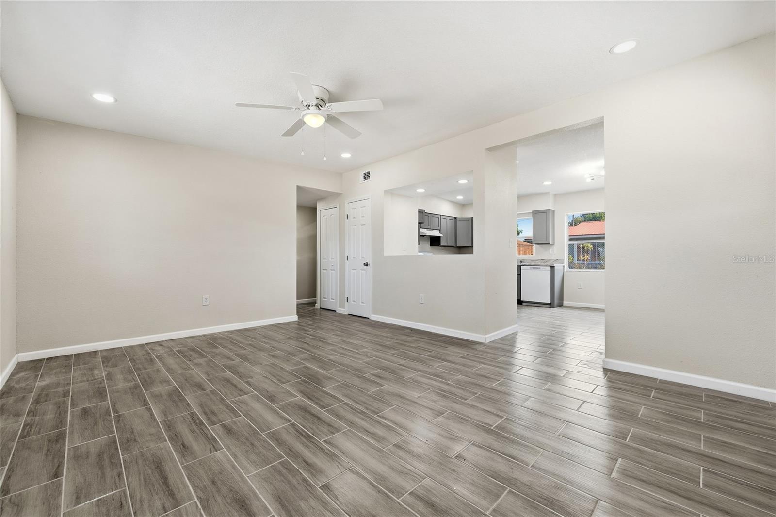 CAREFREE COVE - Residential