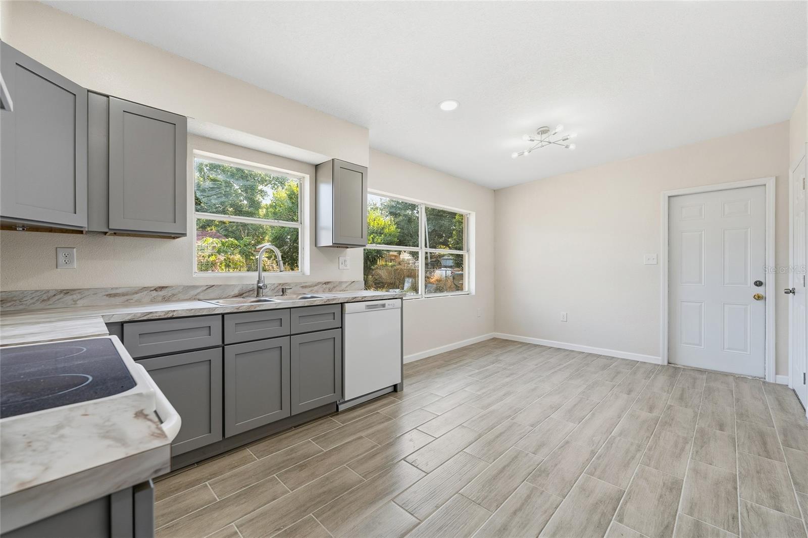 CAREFREE COVE - Residential