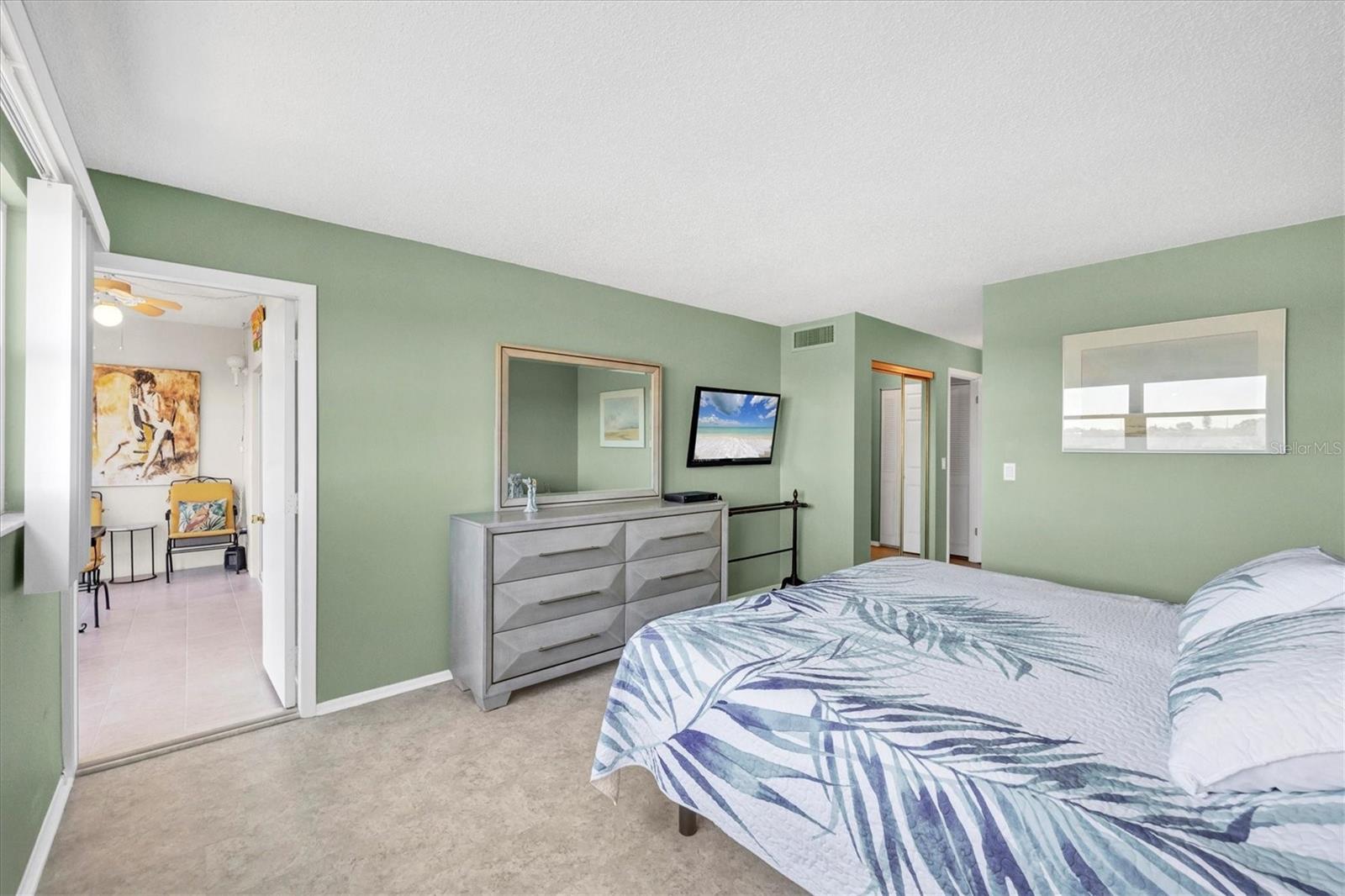 IRONWOOD SIXTH - Residential