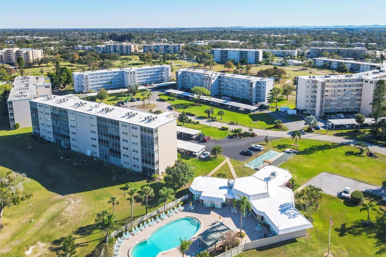 IRONWOOD SIXTH - Residential