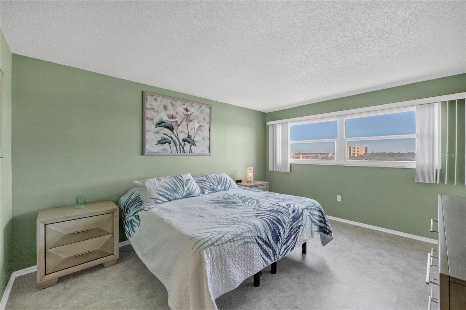 IRONWOOD SIXTH - Residential