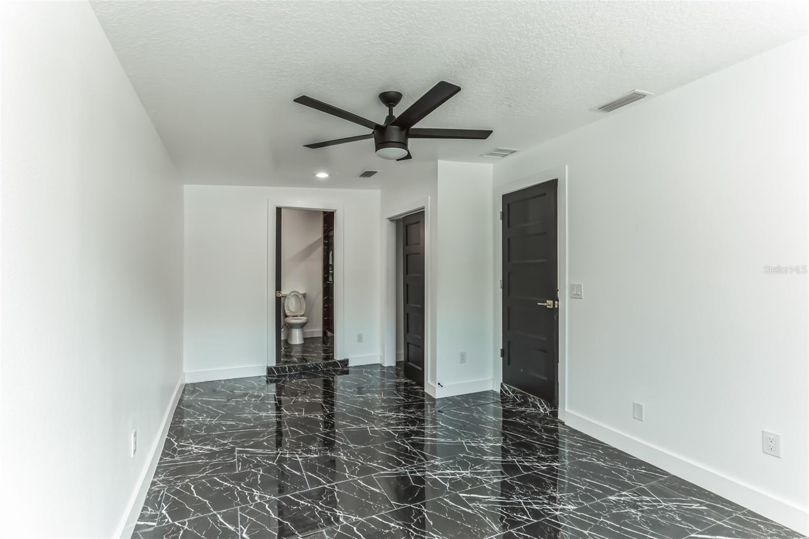 2010 4TH AVENUE W