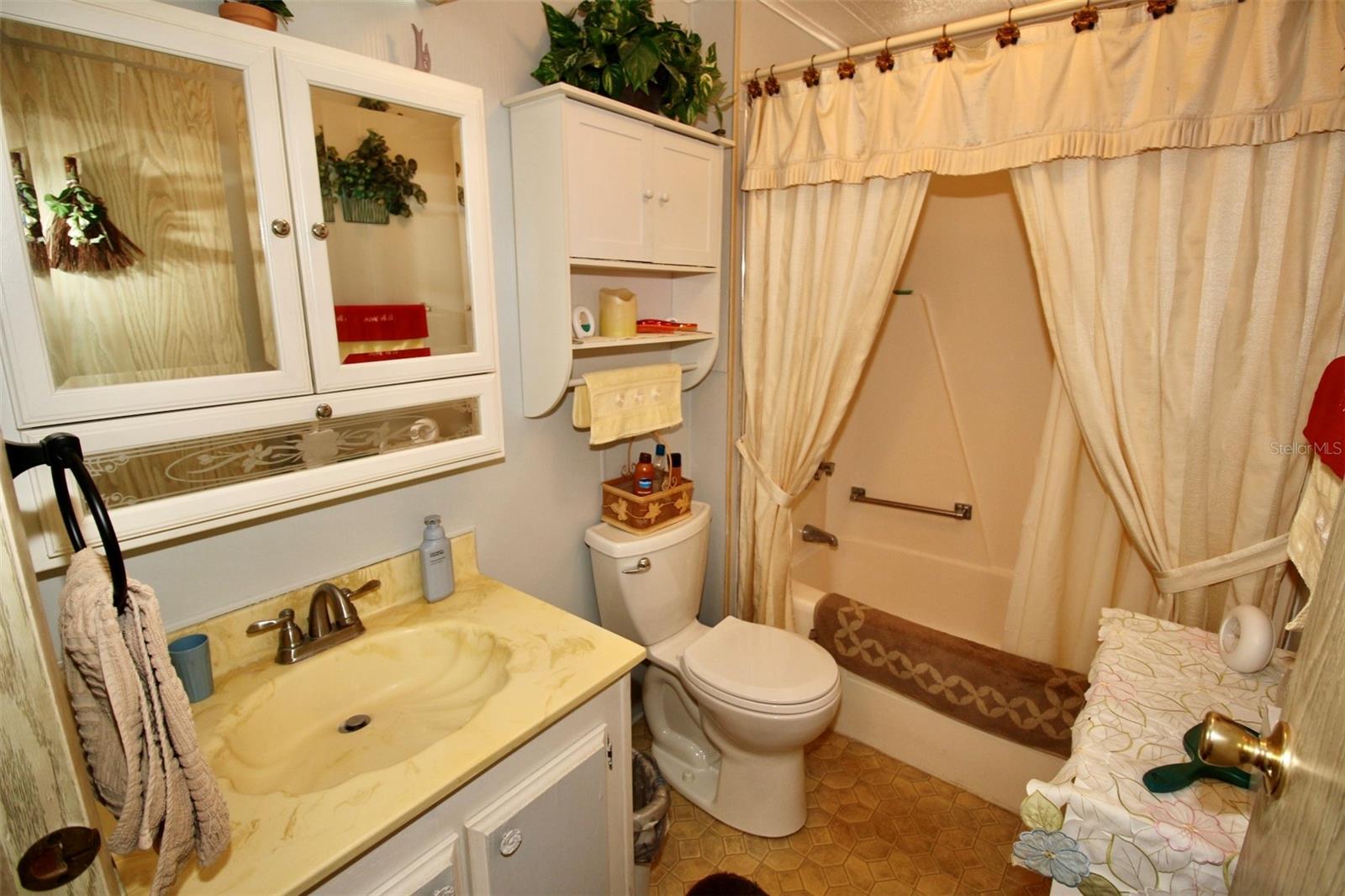 GOLDEN GATE MOBILE HOME PARK UNREC - Residential