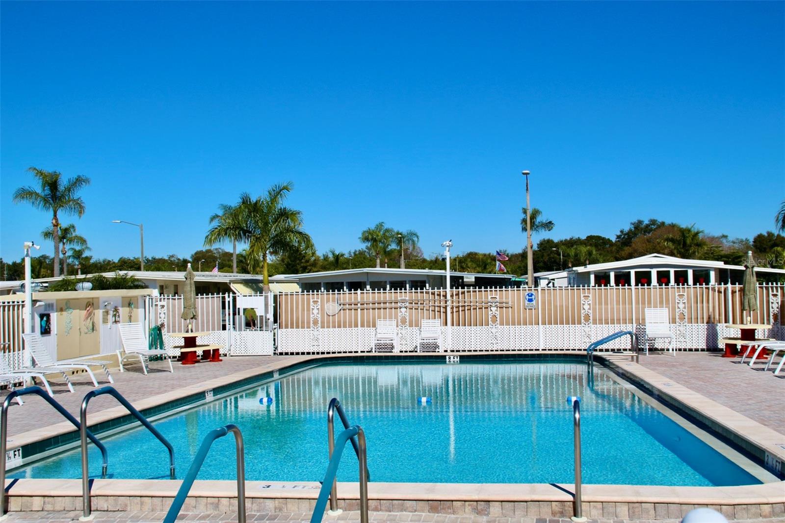 GOLDEN GATE MOBILE HOME PARK UNREC - Residential