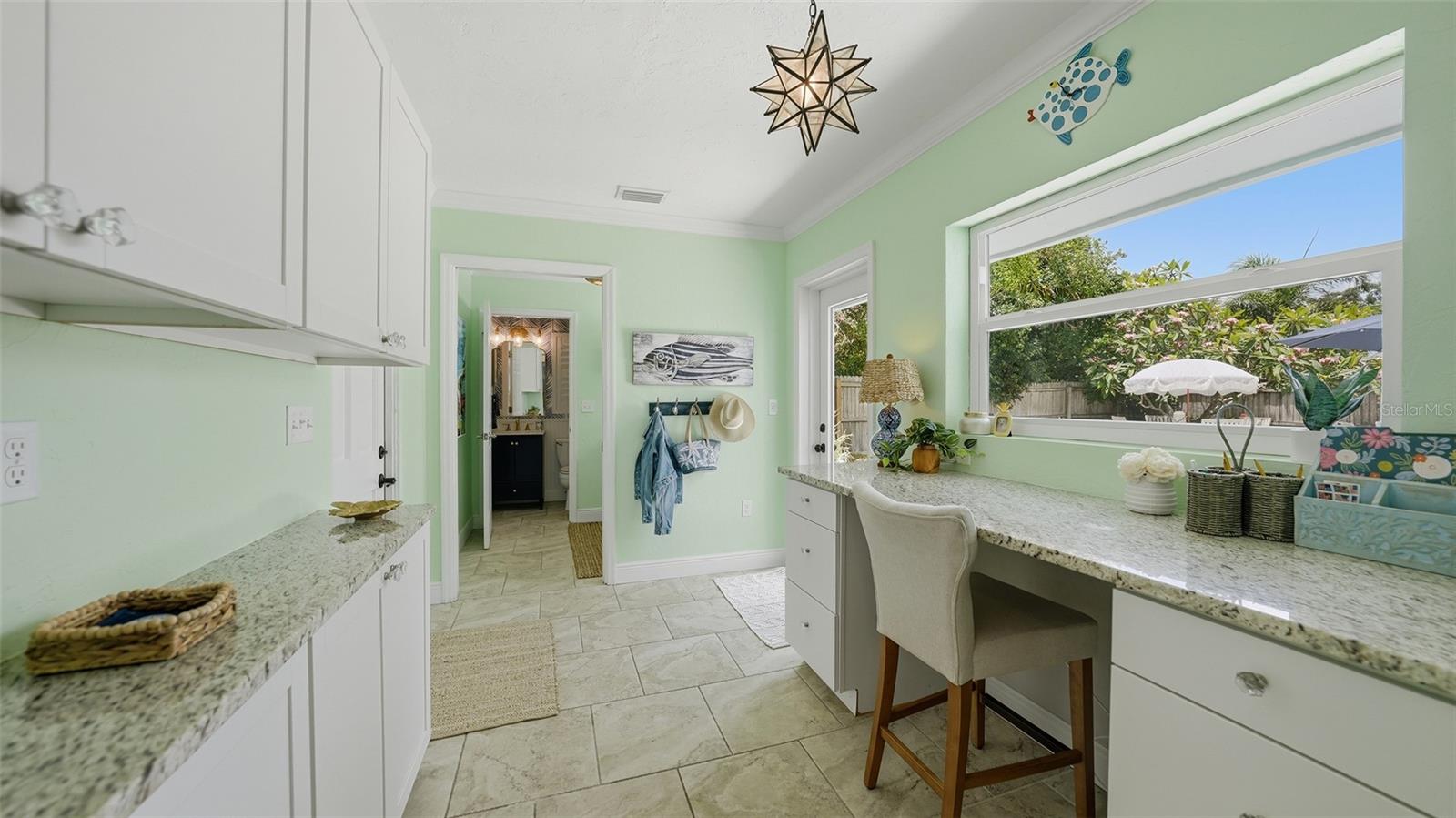 SOUTH GATE - Residential
