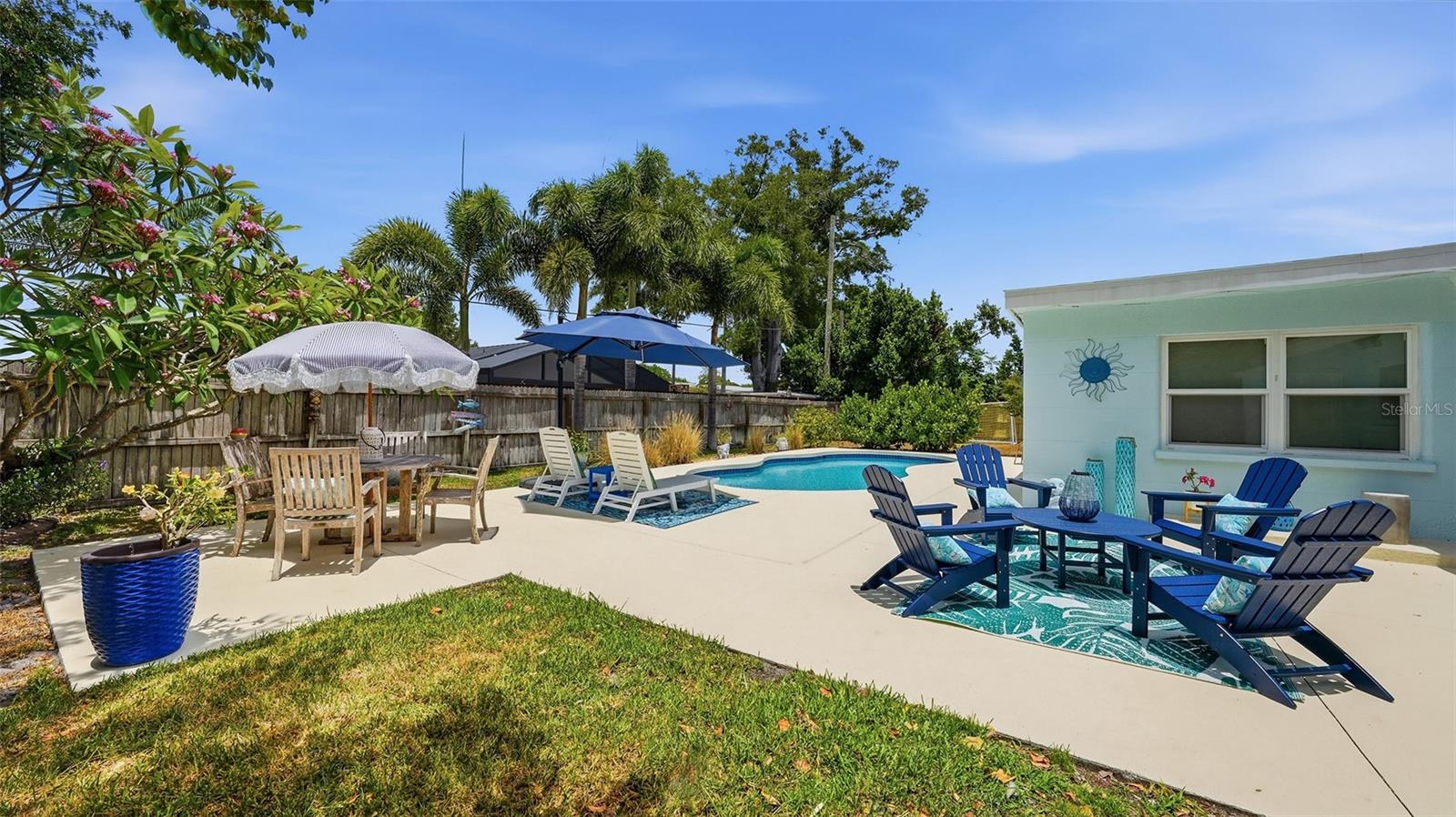 SOUTH GATE - Residential
