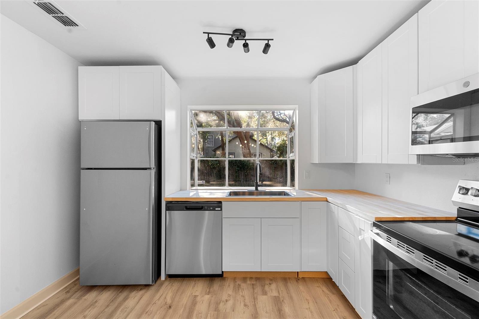 SHEELER OAKS PH 02 SEC B - Residential