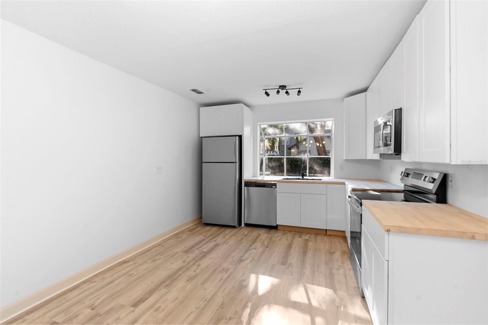 SHEELER OAKS PH 02 SEC B - Residential