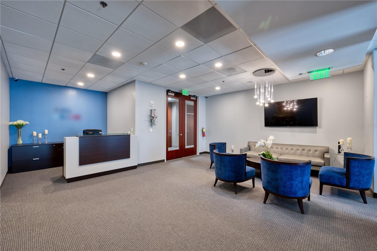 SUN BANK CENTER - Commercial Lease