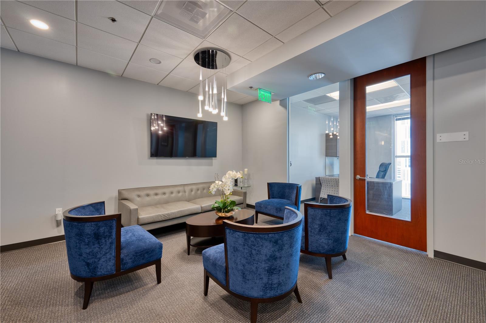 SUN BANK CENTER - Commercial Lease