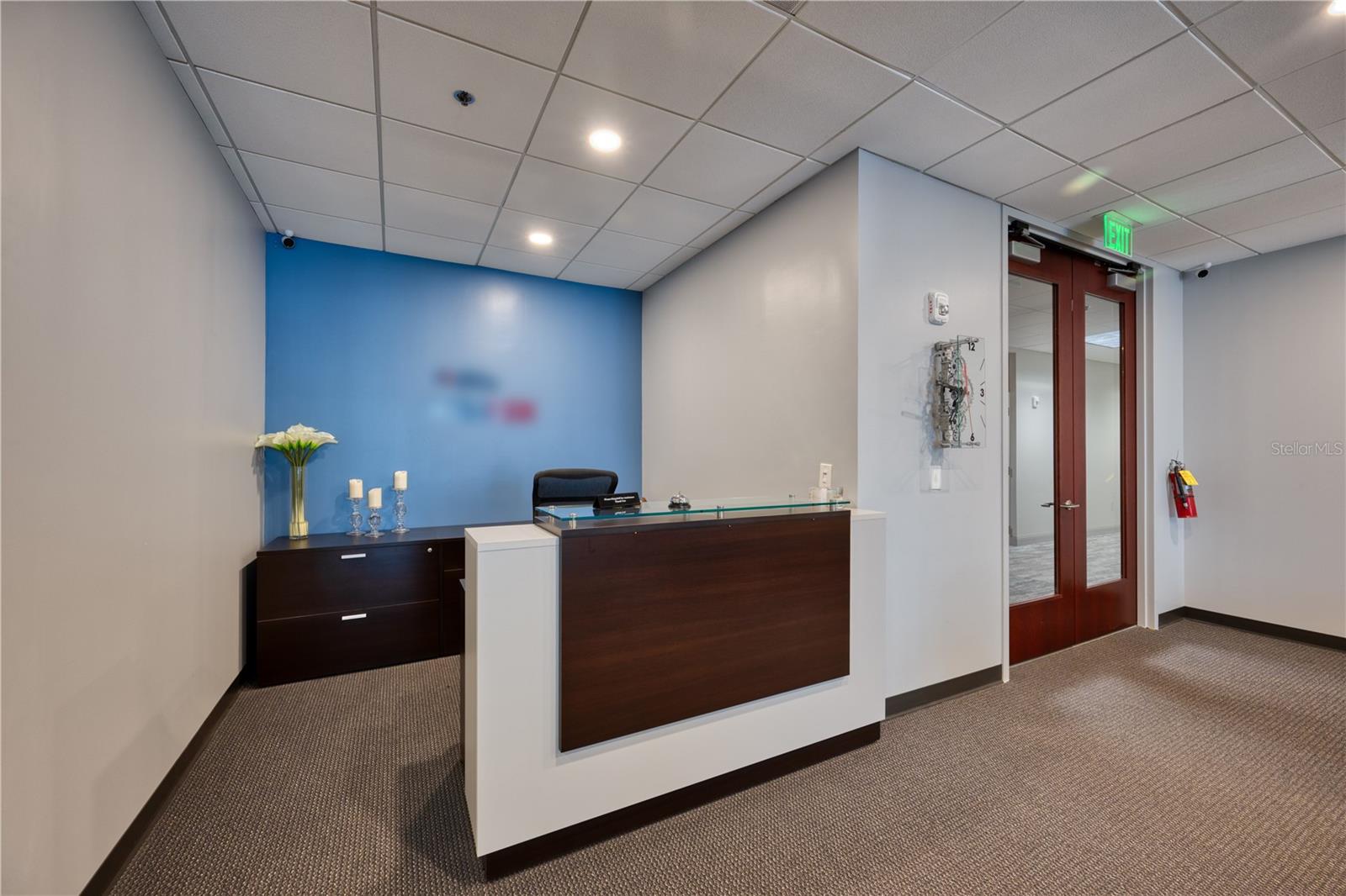 SUN BANK CENTER - Commercial Lease