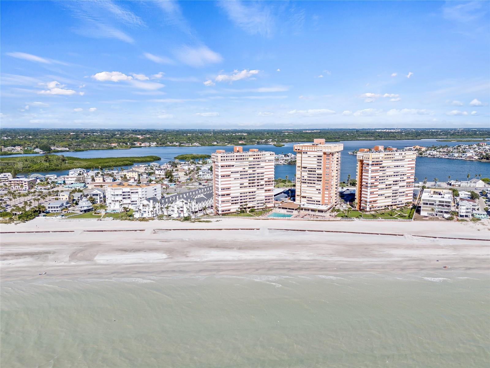 REDINGTON TOWERS 3 CONDO - Residential
