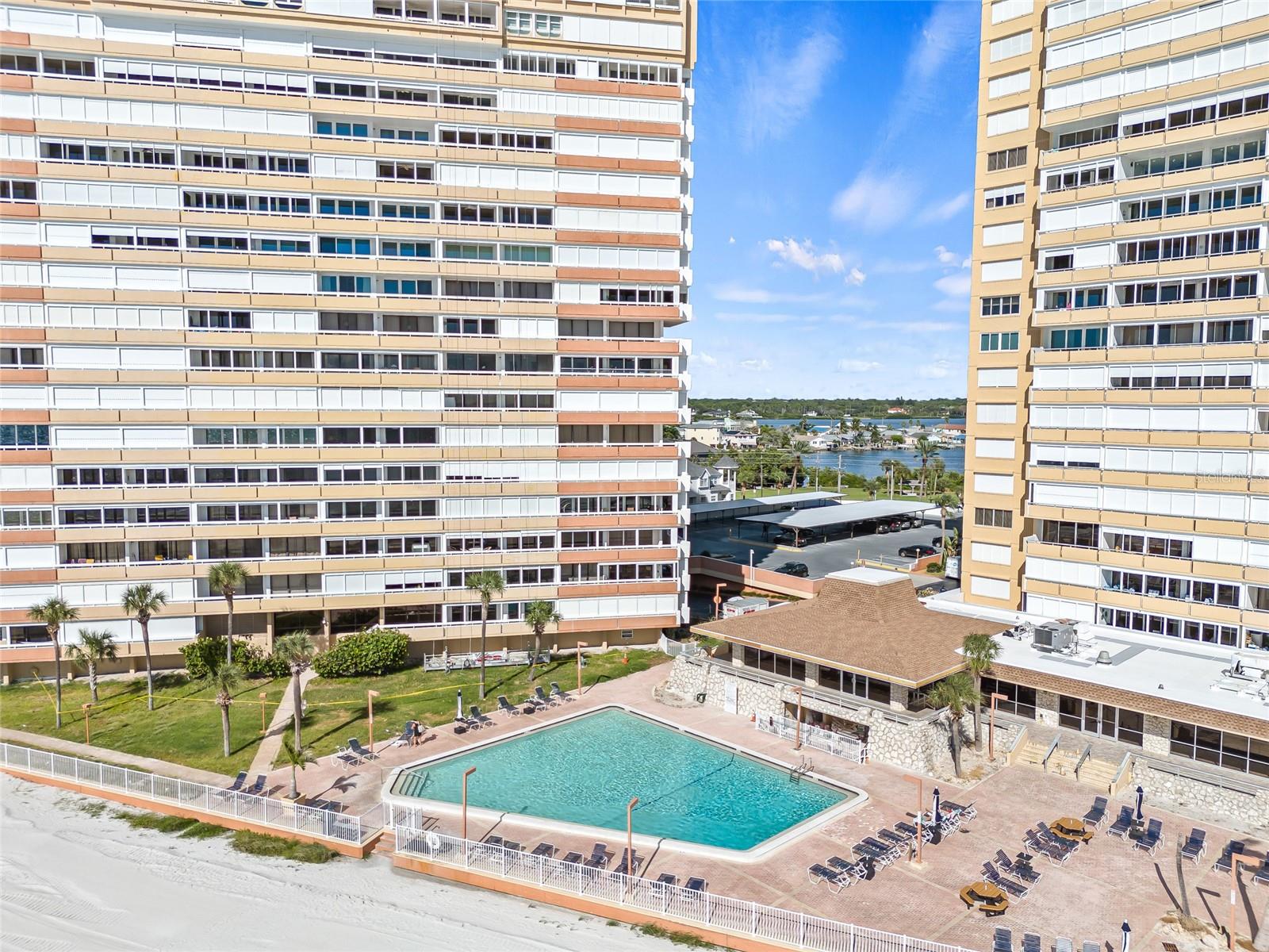 REDINGTON TOWERS 3 CONDO - Residential