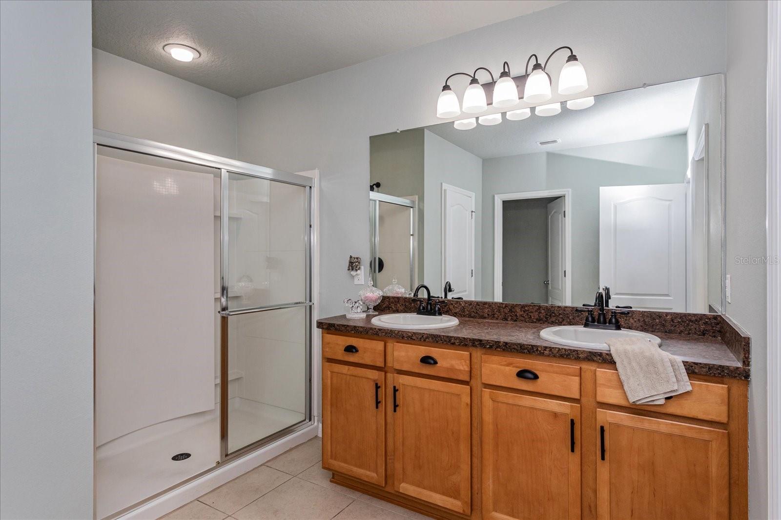 BAHIA OAKS UN #5 - Residential