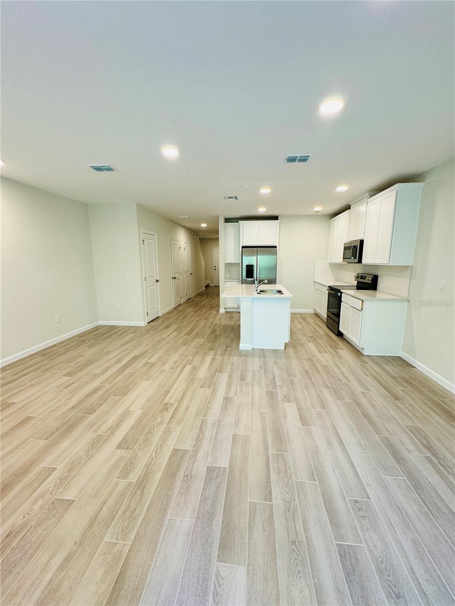 TOWNS AT TUSKAWILLA COMMONS - Residential Lease