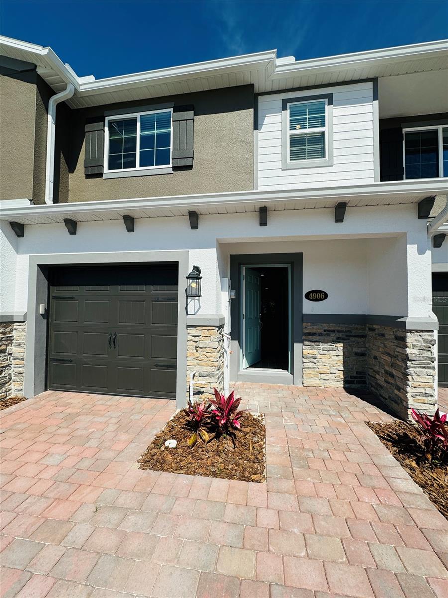 TOWNS AT TUSKAWILLA COMMONS - Residential Lease