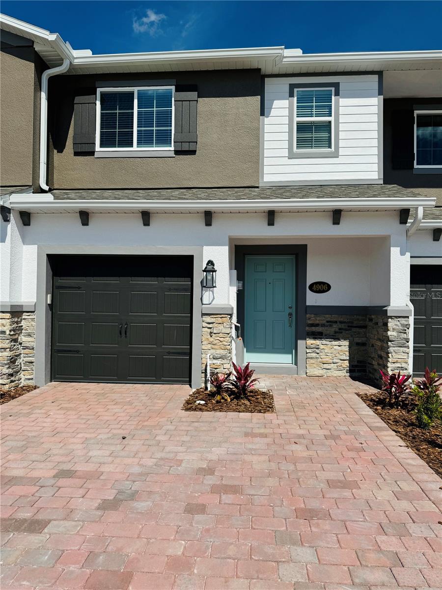 TOWNS AT TUSKAWILLA COMMONS - Residential Lease