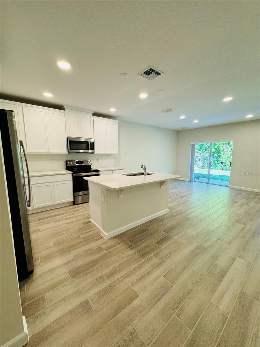 TOWNS AT TUSKAWILLA COMMONS - Residential Lease