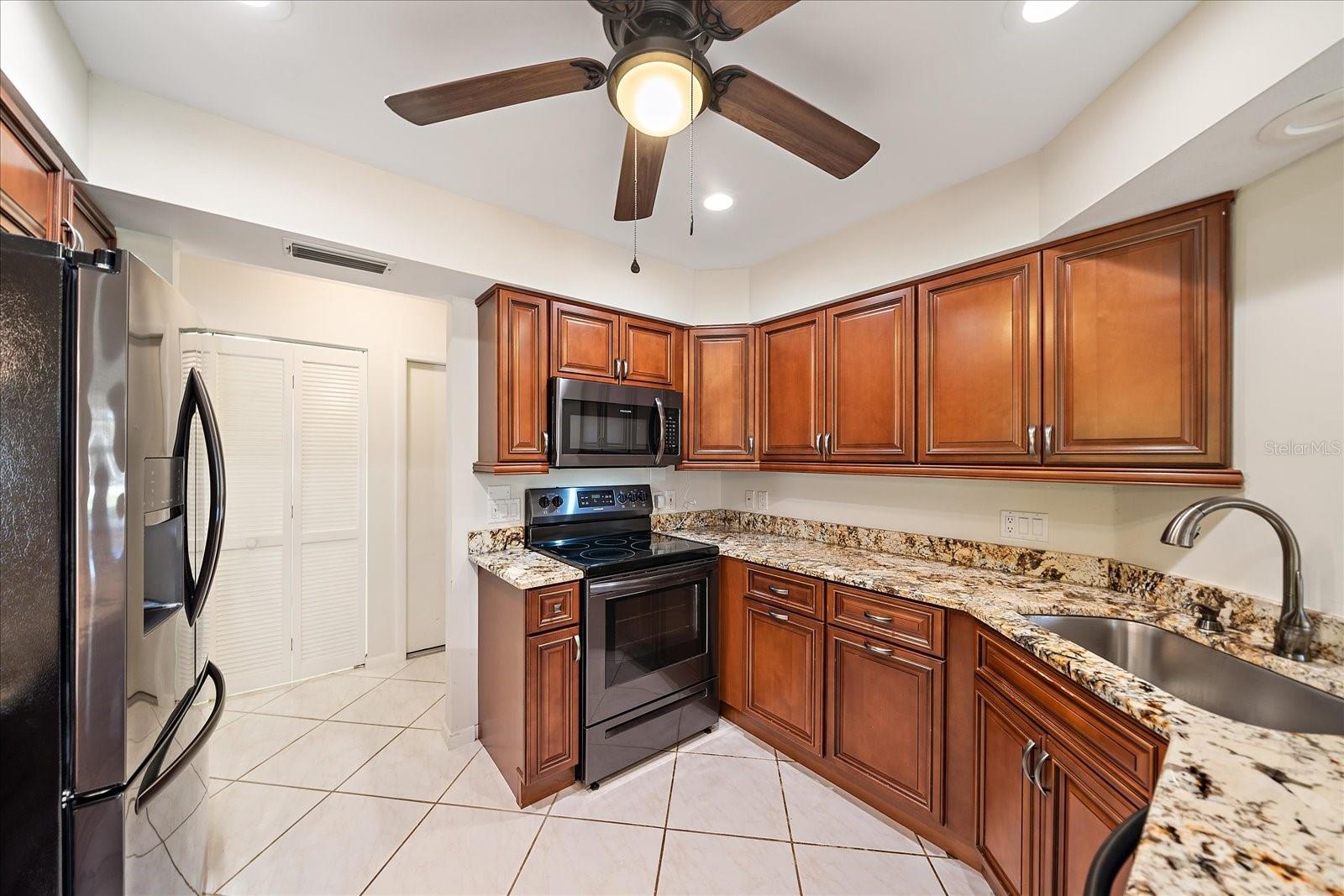 COVE POINTE - Residential