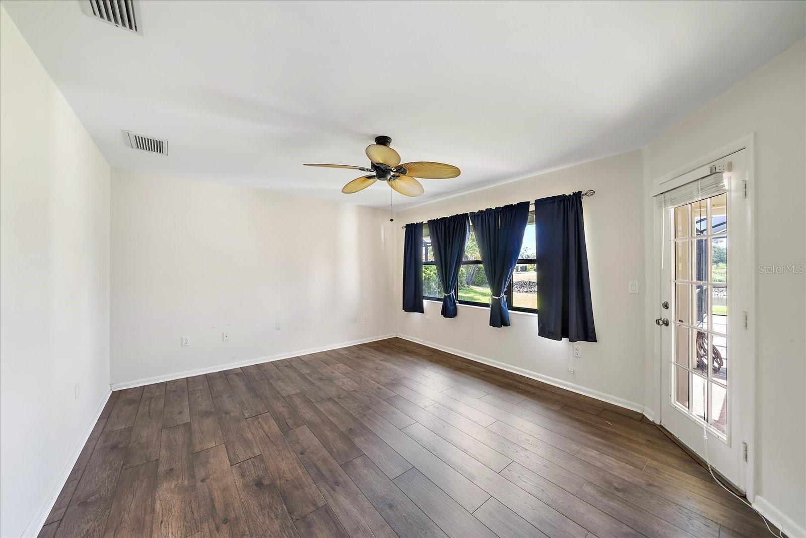 COVE POINTE - Residential
